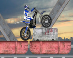 Trial-asetettu-moottoritiella